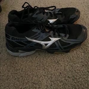 Mizuno volleyball shoes